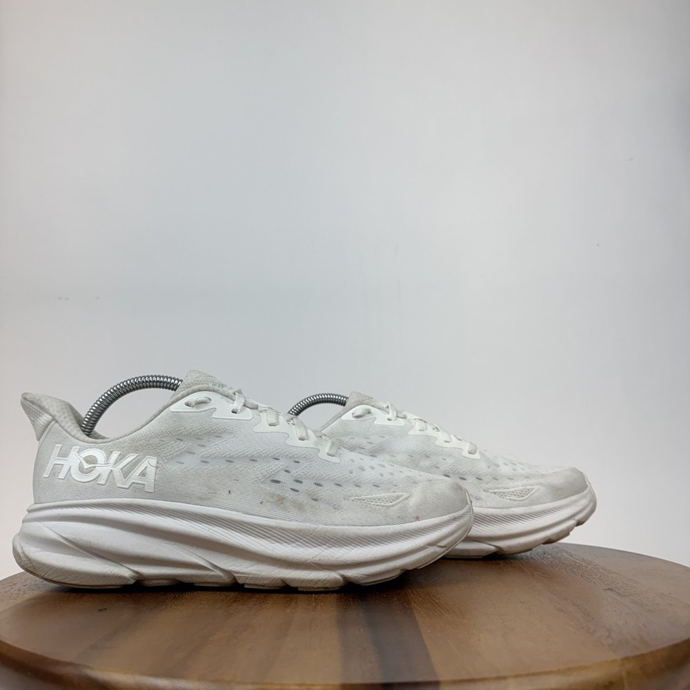 Womens Hoka One One Clifton 9 White Athletic Running Sneakers Shoes Size 9.5 B